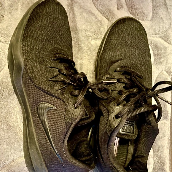 Nike running shoes - Picture 3 of 3